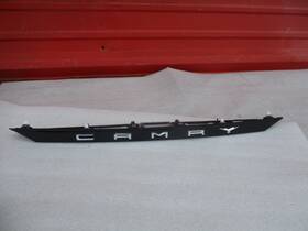 76801-06e10-b1 Toyota 2018-2023 Camry Rear Trunk Deck Lid License Trim Plate Moulding Black Oem