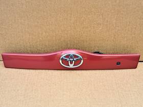 76801-47060-d0 Toyota 04-09 Prius Trunk Hatch Liftgate Finish Panel Handle With Smart Button Red