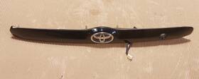 76801-48020 Toyota 76801-48020/30 2001-2007 Highlander Rear Trunk Lid Molding Trim With Emblem
