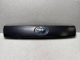 76811-47090 Toyota Oem 13 Prius V Rear Trunk Trim Panel Liftgate