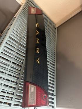 Toyota 81671-06070 95-96 Camry Oem Trunk Lid Tail Panel Assy. With Back Up Lamps