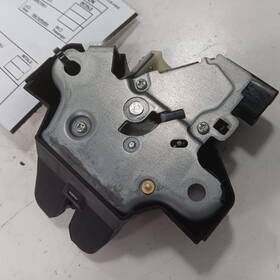 886.to1e19 Toyota Corolla Trunk Latch 2019 2018 2017 886.to1e19 Toyota Corolla Trunk Latch 2019 2018 2017