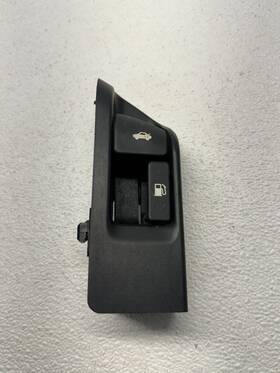F47-82311 Toyota 2007 - 2017 Camry Lever Trunk And Gas Opener Release Oem 231973