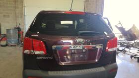 United Recyclers Group 232544 Used Deck Lid Fits 2012 Kia Sorento Without Spoiler Rear View Camera Grade A