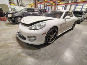 United Recyclers Group 239157 Used Deck Lid Fits 2010 Porsche Panamera 4 Model With Spoiler Without Rear Wiper