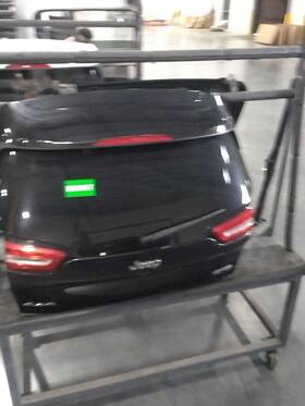United Recyclers Group 386753 Used Deck Lid Fits 2016 Jeep Cherokee Without Rear View Camera Privacy Tint Glass G