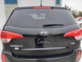 415568 United Recyclers Group Used Deck Lid Fits 2014 Kia Sorento Without Spoiler Rear View Camera Grade A