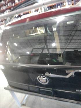 41744 United Recyclers Group Used Deck Lid Fits 2002 Cadillac Escalade With Privacy Tint Glass Grade A