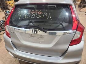 44511 United Recyclers Group Used Deck Lid Fits 2019 Honda Fit Canada Market Ex-l Spoiler Grade A