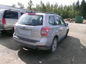 United Recyclers Group 581025 Used Deck Lid Fits 2015 Subaru Forester Without Spoiler Privacy Tint Glass Grad