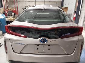 627626 United Recyclers Group Used Deck Lid Fits 2021 Toyota Prius Prime Vin Fp 7th And 8th Digit Grade
