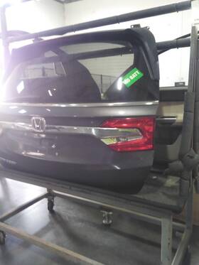 683525 United Recyclers Group Used Deck Lid Fits 2018 Honda Odyssey Without Power Opening Liftgate Grade A