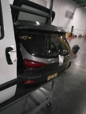 United Recyclers Group 691078 Used Deck Lid Fits 2021 Hyundai Tucson With Privacy Tint Glass Led Lamps Power Lif