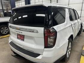 720507 United Recyclers Group Used Deck Lid Fits 2023 Chevrolet Tahoe Privacy Tint Glass Opt Ako Grade A