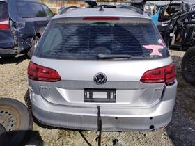 170-60933b Volkswagen Local Pickup Only Trunk/hatch/tailgate Station Wgn With Rear View Camera Fits