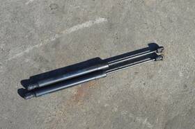 172.vw1g07 Volkswagen 2006 2007 2008 2009 Golf Gti Trunk Hatch Struts Shocks