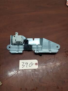1j5827567a Volkswagen 99-05 Vw Jetta Rear Trunk Latch Bracket Genuine Oem 1j5 827 425 D