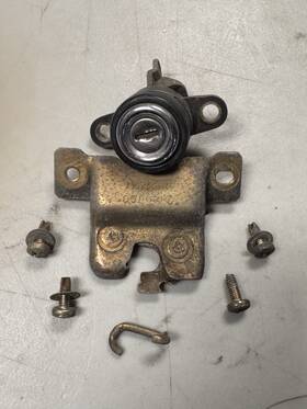 321827505c Volkswagen Vw Mk1 Rear Tailgate Lock Mechanism Oem
