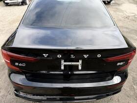 170.vo1p23 Volvo 2023 S60 Deck Lid Black
