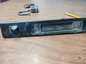 31675542 Volvo 32394644 18-21 Xc60 Tail Gate Release Handle With Camera 31675542 Volvo 32394644 18-21 Xc60 Tail Gate Release Handle With Camera