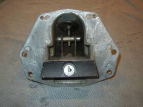 668913 Volvo 122 Trunk Latch Handle Assembly 668913 Volvo 122 Trunk Latch Handle Assembly