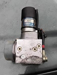 00-06 Mercedes W220 S500 4MATIC Trunk Lid Lift Hydraulic Pump Motor 2208000048. Fixed Price $150.00.