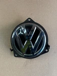 08-17 Vw Cc Trunk Release Switch / Emblem 3AA827469B 6R0827469D 5C5827469. Fixed Price $60.00.