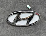 81260-C1501-WW8 New Unused Oem Hyundai Rear Trunk Emblem With Power. Pearl White. Fixed Price $150.00.