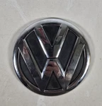 04-10 Volkswagen Touareg Liftgate Emblem Logo Oem 7L6853630AULM Trunk Badge. Fixed Price $19.99.