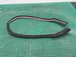 03-12 Mercedes-benz R230 SL550 SL500 Right & Left Side Pillar Seal Pair Oem. Fixed Price $24.00.